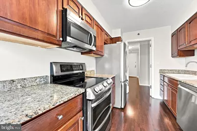 2018 Walnut Street #23E, Philadelphia, PA 19103 - Photo 8