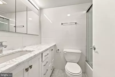 2018 Walnut Street #23E, Philadelphia, PA 19103 - Photo 10