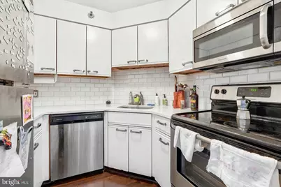 2018 Walnut Street #23F, Philadelphia, PA 19103 - Photo 12