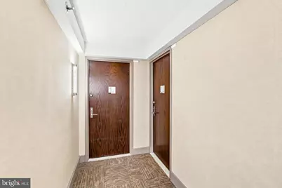 2018 Walnut Street #23F, Philadelphia, PA 19103 - Photo 4