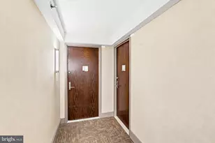 2018 Walnut St, Philadelphia, PA 19103 - Photo 4