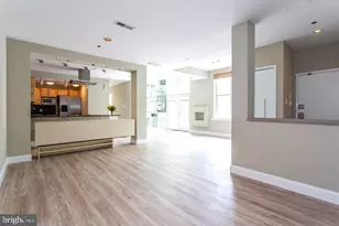 306 Cherry St, Philadelphia, PA 19106 - Photo 1