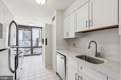 2020 Walnut Street #21B, Philadelphia, PA 19103 - Photo 8