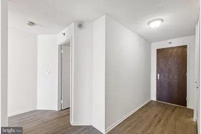 2020 Walnut Street #21B, Philadelphia, PA 19103 - Photo 2
