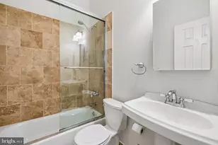2234 Fitzwater St, Philadelphia, PA 19146 - Photo 24