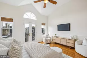 2234 Fitzwater St, Philadelphia, PA 19146 - Photo 12