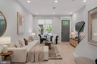 909 S 25th Street, Philadelphia, PA 19146 - Photo 2