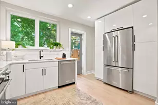 909 S 25th St, Philadelphia, PA 19146 - Photo 14