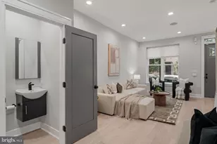 909 S 25th St, Philadelphia, PA 19146 - Photo 6