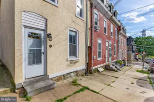 122 W Salaignac St, Philadelphia, PA 19127 - Photo 2