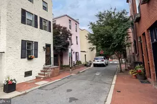 1136 Waverly St, Philadelphia, PA 19147 - Photo 6
