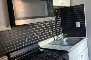 2006 S Simpson St, Philadelphia, PA 19142 - Photo 8