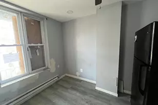 2006 S Simpson St, Philadelphia, PA 19142 - Photo 10