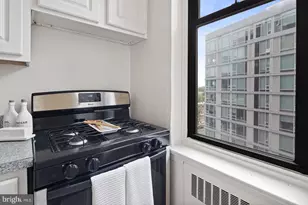 2201 Pennsylvania Ave, Philadelphia, PA 19130 - Photo 12