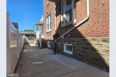 424 Fanshawe Street, Philadelphia, PA 19111 - Photo 2