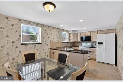327 Nandina Street, Philadelphia, PA 19116 - Photo 10