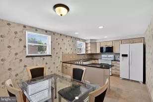 327 Nandina St, Philadelphia, PA 19116 - Photo 10