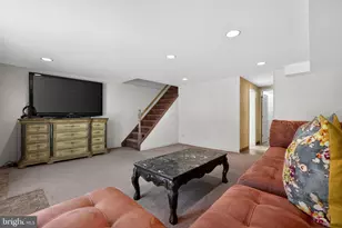 327 Nandina St, Philadelphia, PA 19116 - Photo 4