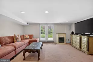 327 Nandina St, Philadelphia, PA 19116 - Photo 26