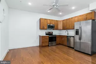 1639 Poplar St, Philadelphia, PA 19130 - Photo 4