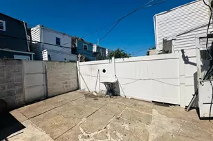 422 Wolf St, Philadelphia, PA 19148 - Photo 12