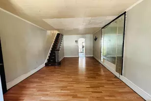 422 Wolf St, Philadelphia, PA 19148 - Photo 2