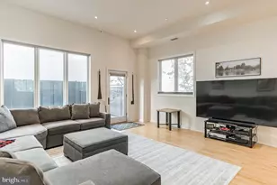 800 S 19th St, Philadelphia, PA 19146 - Photo 6