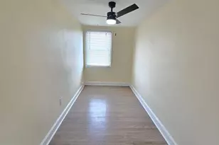 7638 Sherwood Rd, Philadelphia, PA 19151 - Photo 12