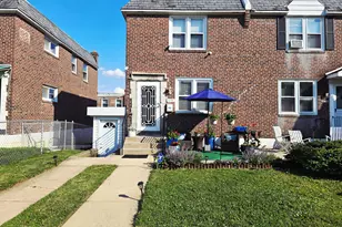 7638 Sherwood Rd, Philadelphia, PA 19151 - Photo 2