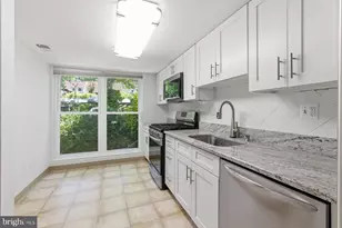 289 Shawmont Ave, Philadelphia, PA 19128 - Photo 6