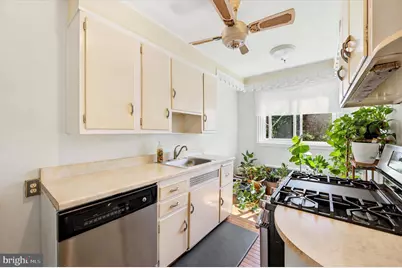1043 N 68th Street, Philadelphia, PA 19151 - Photo 6