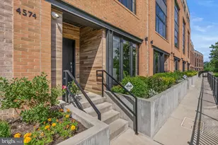 4574 Riverside Way, Philadelphia, PA 19127 - Photo 2