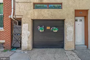 678 N 15th St, Philadelphia, PA 19130 - Photo 2