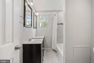 6825 Lindbergh Boulevard, Philadelphia, PA 19142 - Photo 14