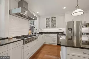 329 Pelham Rd, Philadelphia, PA 19119 - Photo 4