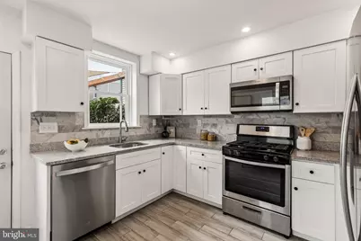 1318 E Oxford Street, Philadelphia, PA 19125 - Photo 12