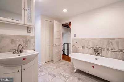 2228 Pine Street, Philadelphia, PA 19103 - Photo 18