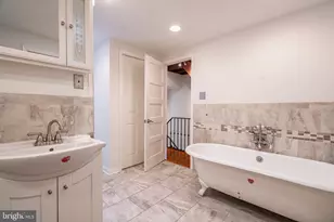 2228 Pine St, Philadelphia, PA 19103 - Photo 18