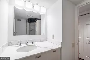 2228 Pine St, Philadelphia, PA 19103 - Photo 16