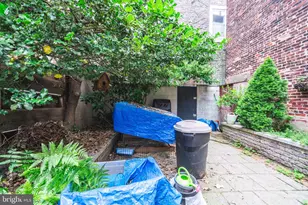 2228 Pine St, Philadelphia, PA 19103 - Photo 32