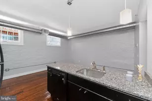141 N 2nd St, Philadelphia, PA 19106 - Photo 12