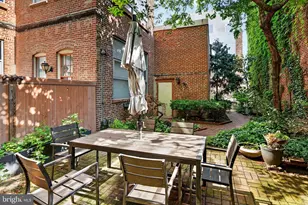 141 N 2nd St, Philadelphia, PA 19106 - Photo 2