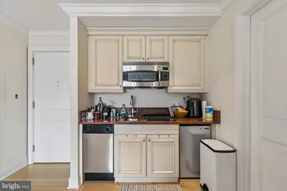 1701-15 Locust Street #2006, Philadelphia, PA 19103 - Photo 6