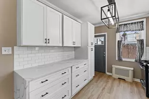 2325 E Sergeant St, Philadelphia, PA 19125 - Photo 16
