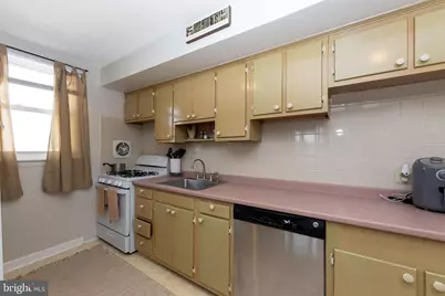 621 Benson Street, Philadelphia, PA 19111 - Photo 18