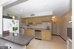 621 Benson St, Philadelphia, PA 19111 - Photo 16