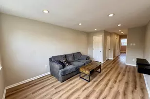 10838 Lockart Ct, Philadelphia, PA 19116 - Photo 4