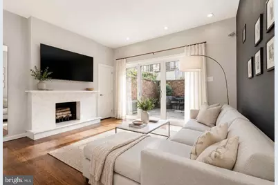 1725 Lombard Street, Philadelphia, PA 19146 - Photo 2