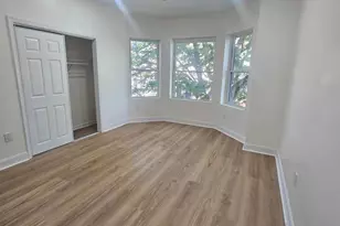 83 W Sharpnack St, Philadelphia, PA 19119 - Photo 6