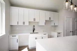 303 Fountain St, Philadelphia, PA 19128 - Photo 10